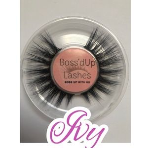 “Ivy” 3D Mink False Eyelashes ( Natural Lite )